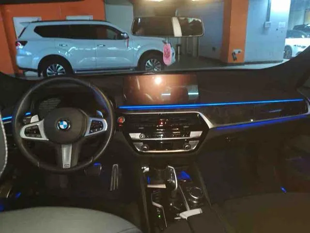 BMW 6 Series GT 2022 630i M Sports suit interior photo 6