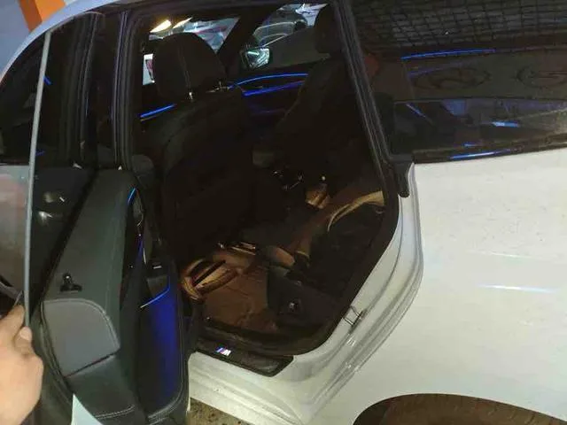 BMW 6 Series GT 2022 630i M Sports suit interior photo 9