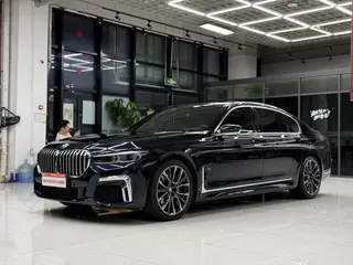 BMW 7 Series 2022 740Li Type de luxe M Ensemble de sport