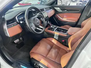 Jaguar XFL 2024 2.0T P300 Four-wheel drive flagship sports gold-plated version exterior photo 6 Jaguar XFL 2024 2.0T P300 Four-wheel drive flagship sports gold-plated version exterior photo 6