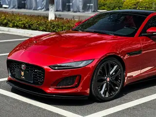 Jaguar F-TYPE 2023 P300 Hardtop version R-DYNAMIC BLACK exterior photo 3