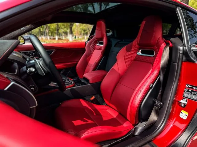 Jaguar F-TYPE 2023 P300 Hardtop version R-DYNAMIC BLACK exterior photo 9