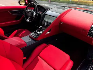 Jaguar F-TYPE 2023 P300 Hardtop version R-DYNAMIC BLACK interior photo 13