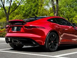 Jaguar F-TYPE 2023 P300 Hardtop version R-DYNAMIC BLACK interior photo 18