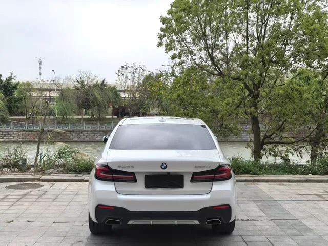 BMW 5 Series 2022 530Li Leading Type M Sports suit exterior photo 4 BMW 5 Series 2022 530Li Leading Type M Sports suit exterior photo 4