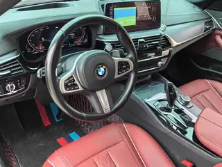 BMW 5 Series 2022 530Li Leading Type M Sports suit interior photo 9 BMW 5 Series 2022 530Li Leading Type M Sports suit interior photo 9