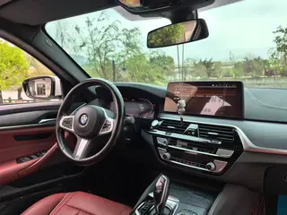 BMW 5 Series 2022 530Li Leading Type M Sports suit interior photo 12 BMW 5 Series 2022 530Li Leading Type M Sports suit interior photo 12