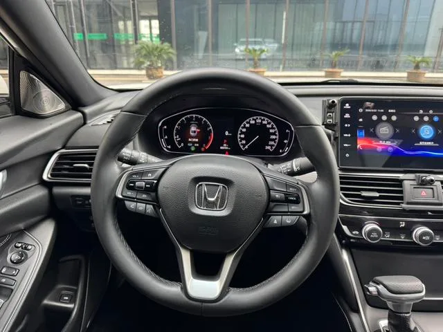 Honda Inspire 2022 260TURBO Уточненная версия экстерьер фото 9