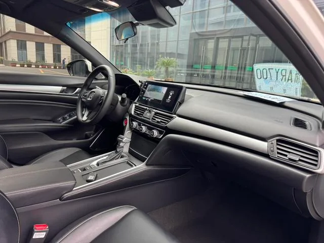 Honda Inspire 2022 260TURBO Уточненная версия интерьер фото 10