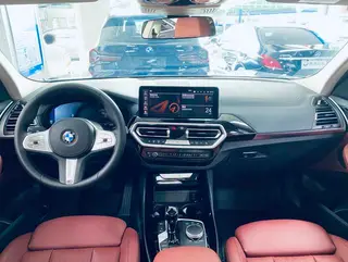 BMW X3 2022 xDrive25i M Sports suit interior photo 13 BMW X3 2022 xDrive25i M Sports suit interior photo 13