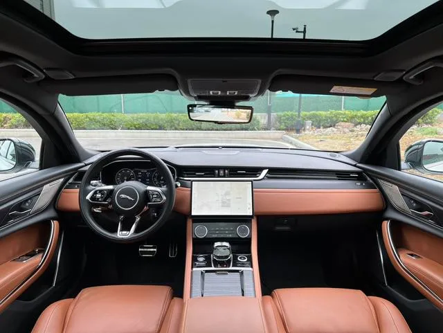 Jaguar XFL 2024 2.0T P300 Four-wheel drive flagship sports gold-plated version interior photo 6 Jaguar XFL 2024 2.0T P300 Four-wheel drive flagship sports gold-plated version interior photo 6