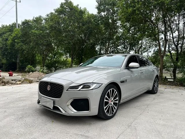 Jaguar XFL 2025 2.0T P250 Edición Deluxe exclusiva con tracción en dos ruedas exterior foto 1 Jaguar XFL 2025 2.0T P250 Edición Deluxe exclusiva con tracción en dos ruedas exterior foto 1