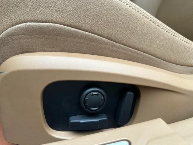 Jaguar XFL 2025 2.0T P250 Edición Deluxe exclusiva con tracción en dos ruedas interior foto 12 Jaguar XFL 2025 2.0T P250 Edición Deluxe exclusiva con tracción en dos ruedas interior foto 12