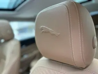 Jaguar XFL 2025 2.0T P250 Edición Deluxe exclusiva con tracción en dos ruedas interior foto 17 Jaguar XFL 2025 2.0T P250 Edición Deluxe exclusiva con tracción en dos ruedas interior foto 17