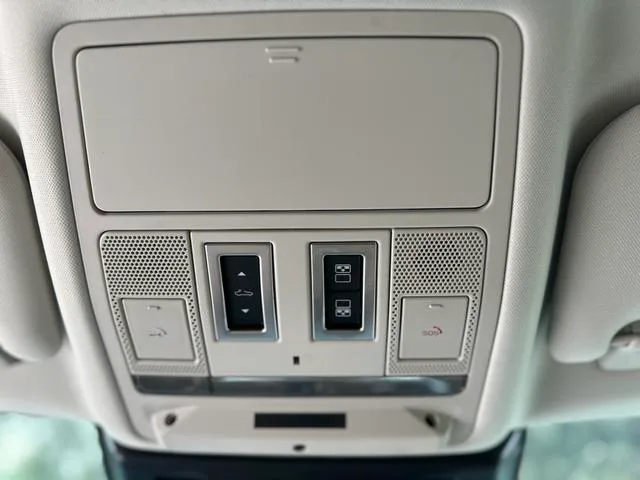 Jaguar XFL 2025 2.0T P250 Edición Deluxe exclusiva con tracción en dos ruedas interior foto 19 Jaguar XFL 2025 2.0T P250 Edición Deluxe exclusiva con tracción en dos ruedas interior foto 19