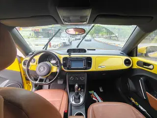 Volkswagen Beetle 2013 1.2TSI Fashionable interior photo 8