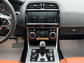Jaguar XEL 2023 2.0T 250PS R-DYNAMIC S Enterprising Sports Edition interior photo 9 Jaguar XEL 2023 2.0T 250PS R-DYNAMIC S Enterprising Sports Edition interior photo 9
