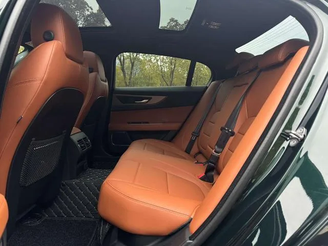 Jaguar XEL 2023 2.0T 250PS R-DYNAMIC S Enterprising Sports Edition interior photo 12 Jaguar XEL 2023 2.0T 250PS R-DYNAMIC S Enterprising Sports Edition interior photo 12