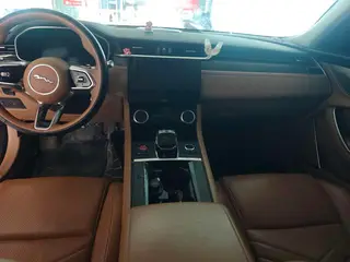 Jaguar XFL 2022 2.0T P250 Two-wheel drive elite sports version interior photo 11 Jaguar XFL 2022 2.0T P250 Two-wheel drive elite sports version interior photo 11
