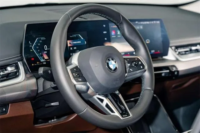 BMW X1 2023 sDrive25Li M Sports suit exterior photo 10 BMW X1 2023 sDrive25Li M Sports suit exterior photo 10