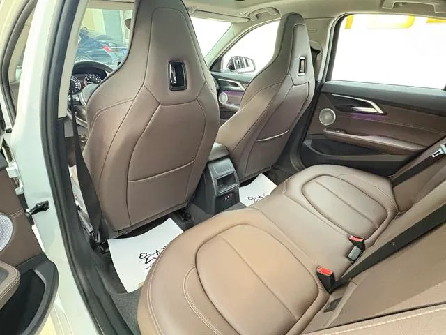 BMW 1 Series 2021 125i M Спортивные ночные издания интерьер фото 10