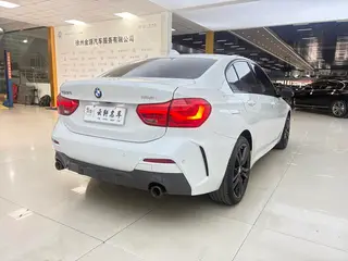 BMW 1 Series 2021 125i M Спортивные ночные издания интерьер фото 17