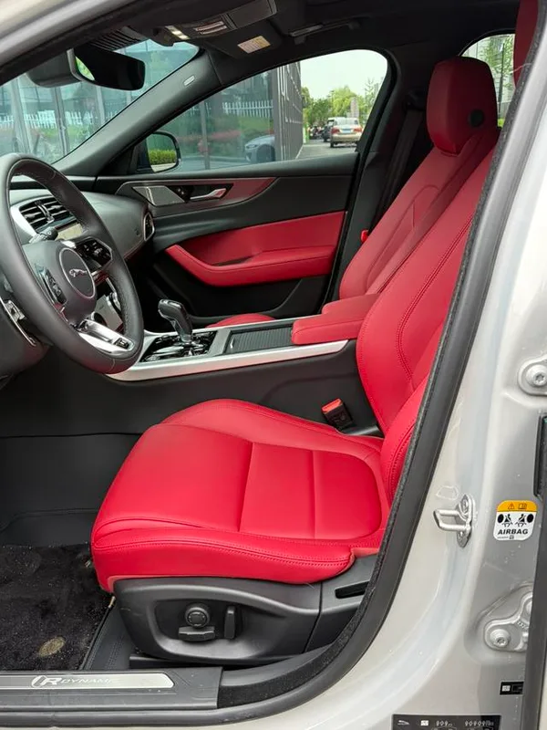 Jaguar XEL 2025 2.0T 250PS R-DYNAMIC 90 Anniversary Collector’s Edition interior photo 9 Jaguar XEL 2025 2.0T 250PS R-DYNAMIC 90 Anniversary Collector’s Edition interior photo 9