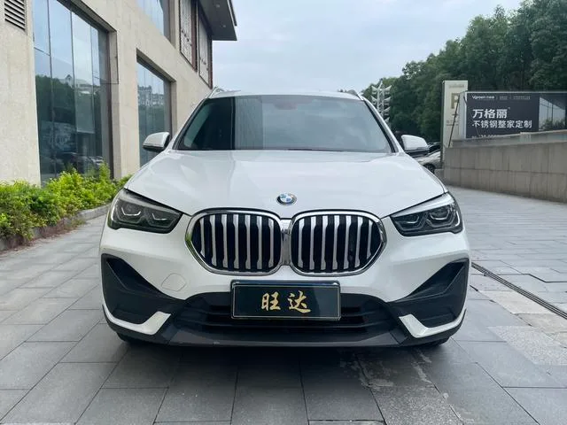 BMW X1 2022 sDrive20Li Fashionable exterior photo 2