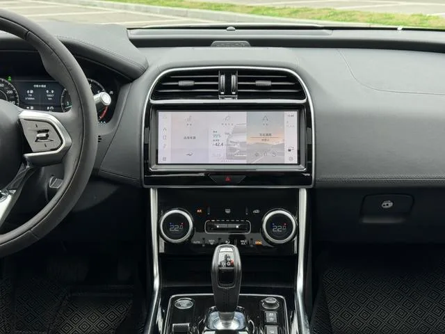 Jaguar XEL 2021 2.0T 250PS S Enterprising Elegant Edition exterior photo 8 Jaguar XEL 2021 2.0T 250PS S Enterprising Elegant Edition exterior photo 8