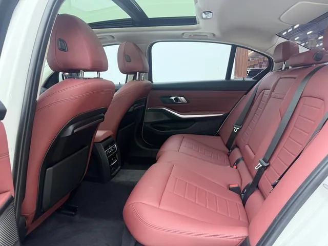 BMW 3 Series 2021 Second change 320Li M Sports suit interior photo 14 BMW 3 Series 2021 Second change 320Li M Sports suit interior photo 14