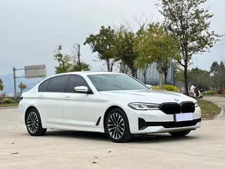 BMW 5 Series 2021 Restyling 525Li Luxury Set exterior photo 3 BMW 5 Series 2021 Restyling 525Li Luxury Set exterior photo 3