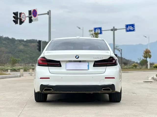 BMW 5 Series 2021 Restyling 525Li Luxury Set exterior photo 4 BMW 5 Series 2021 Restyling 525Li Luxury Set exterior photo 4
