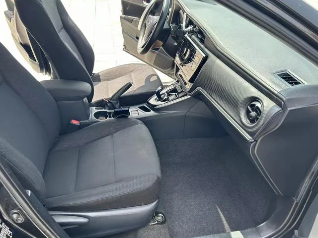 Toyota Levin Plug-in Hybrid 2019 1.8PH GS CVT Versión de élite interior foto 10 Toyota Levin Plug-in Hybrid 2019 1.8PH GS CVT Versión de élite interior foto 10