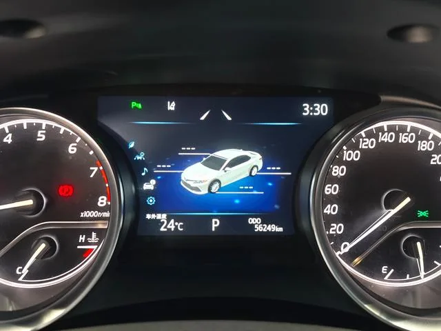 Toyota Camry 2022 2.0GVP Leading Edition exterior photo 4