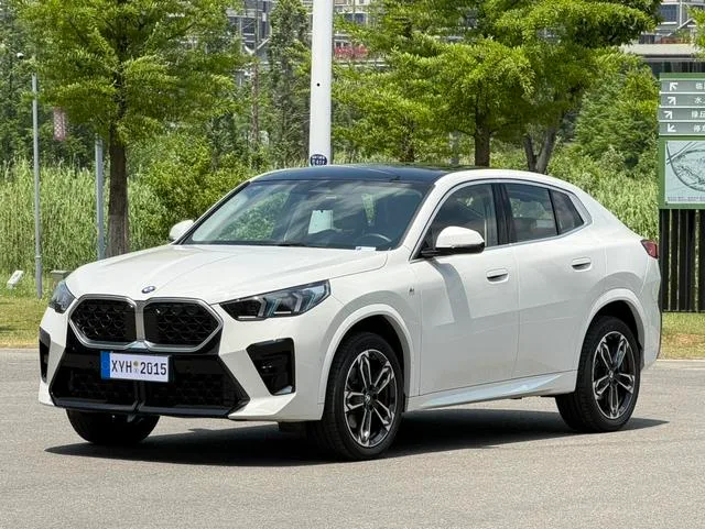BMW X2 2024 sDrive25i M Sports suit exterior photo 1 BMW X2 2024 sDrive25i M Sports suit exterior photo 1