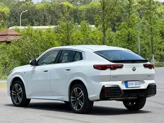 BMW X2 2024 sDrive25i M Sports suit interior photo 20 BMW X2 2024 sDrive25i M Sports suit interior photo 20