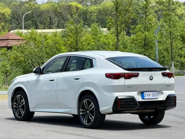 BMW X2 2024 sDrive25i M Sports suit interior photo 20 BMW X2 2024 sDrive25i M Sports suit interior photo 20