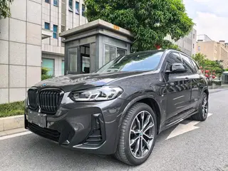 BMW X3 2022 Модификация xDrive30i Премиум-класса M Ночной костюм