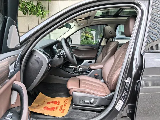 BMW X3 2022 Restyling xDrive30i Premium Class M Obsidian Night Suit exterior photo 8 BMW X3 2022 Restyling xDrive30i Premium Class M Obsidian Night Suit exterior photo 8