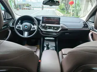 BMW X3 2022 Restyling xDrive30i Premium Class M Obsidian Night Suit interior photo 15 BMW X3 2022 Restyling xDrive30i Premium Class M Obsidian Night Suit interior photo 15