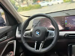 BMW X1 2023 sDrive25Li X Набор дизайна экстерьер фото 5 BMW X1 2023 sDrive25Li X Набор дизайна экстерьер фото 5