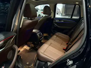 BMW X3 2023 xDrive30i Leading Type M Obsidian Night Suit interior photo 7 BMW X3 2023 xDrive30i Leading Type M Obsidian Night Suit interior photo 7