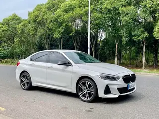 BMW 1 Series 2023 125i M Sports Obsidian Night Edition exterior photo 3 BMW 1 Series 2023 125i M Sports Obsidian Night Edition exterior photo 3