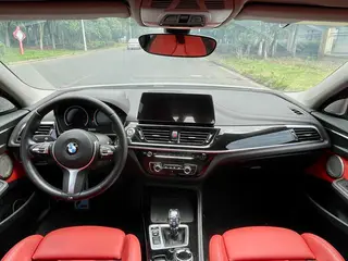 BMW 1 Series 2023 125i M Sports Obsidian Night Edition interior photo 12 BMW 1 Series 2023 125i M Sports Obsidian Night Edition interior photo 12