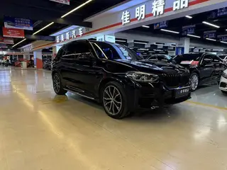 BMW X3 2021 Reforma xDrive30i Líder M Conjunto deportivo exterior foto 3 BMW X3 2021 Reforma xDrive30i Líder M Conjunto deportivo exterior foto 3