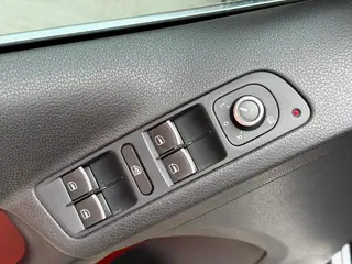Volkswagen Tiguan 2012 2.0TSI Luxury Edition interior photo 11 Volkswagen Tiguan 2012 2.0TSI Luxury Edition interior photo 11