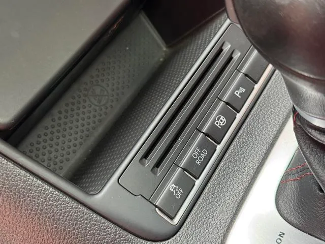 Volkswagen Tiguan 2012 2.0TSI Luxury Edition interior photo 14 Volkswagen Tiguan 2012 2.0TSI Luxury Edition interior photo 14