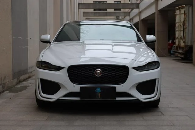 Jaguar XEL 2021 2.0T 200PS R-DYNAMIC Youth Sports Edition exterior photo 2 Jaguar XEL 2021 2.0T 200PS R-DYNAMIC Youth Sports Edition exterior photo 2