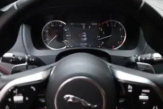 Jaguar XEL 2021 2.0T 200PS R-DYNAMIC Youth Sports Edition interior photo 9 Jaguar XEL 2021 2.0T 200PS R-DYNAMIC Youth Sports Edition interior photo 9