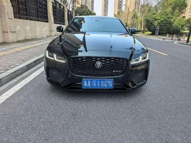 Jaguar XFL 2021 2.0T P250 Four-wheel drive obsidian black sports version exterior photo 2 Jaguar XFL 2021 2.0T P250 Four-wheel drive obsidian black sports version exterior photo 2